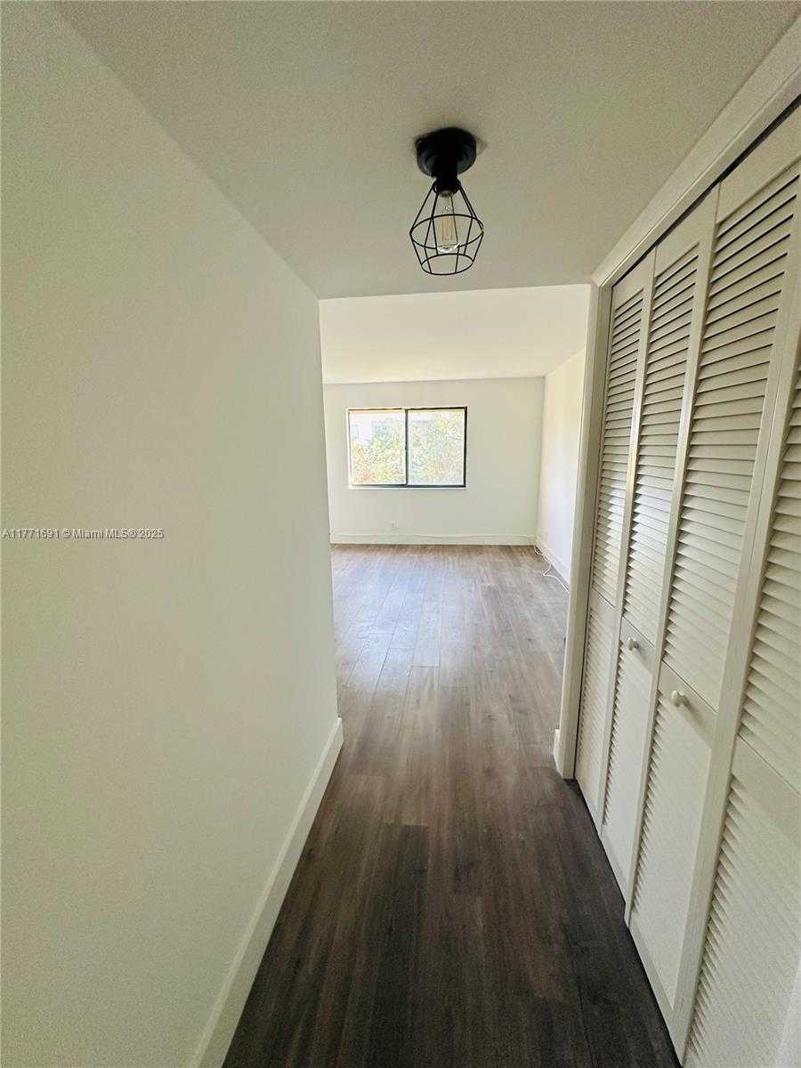 Small Image of 16491 BLATT BLVD #202, Weston Number 11