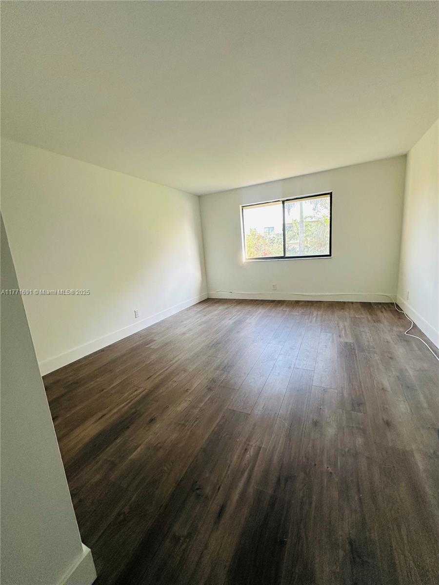 Small Image of 16491 BLATT BLVD #202, Weston Number 12