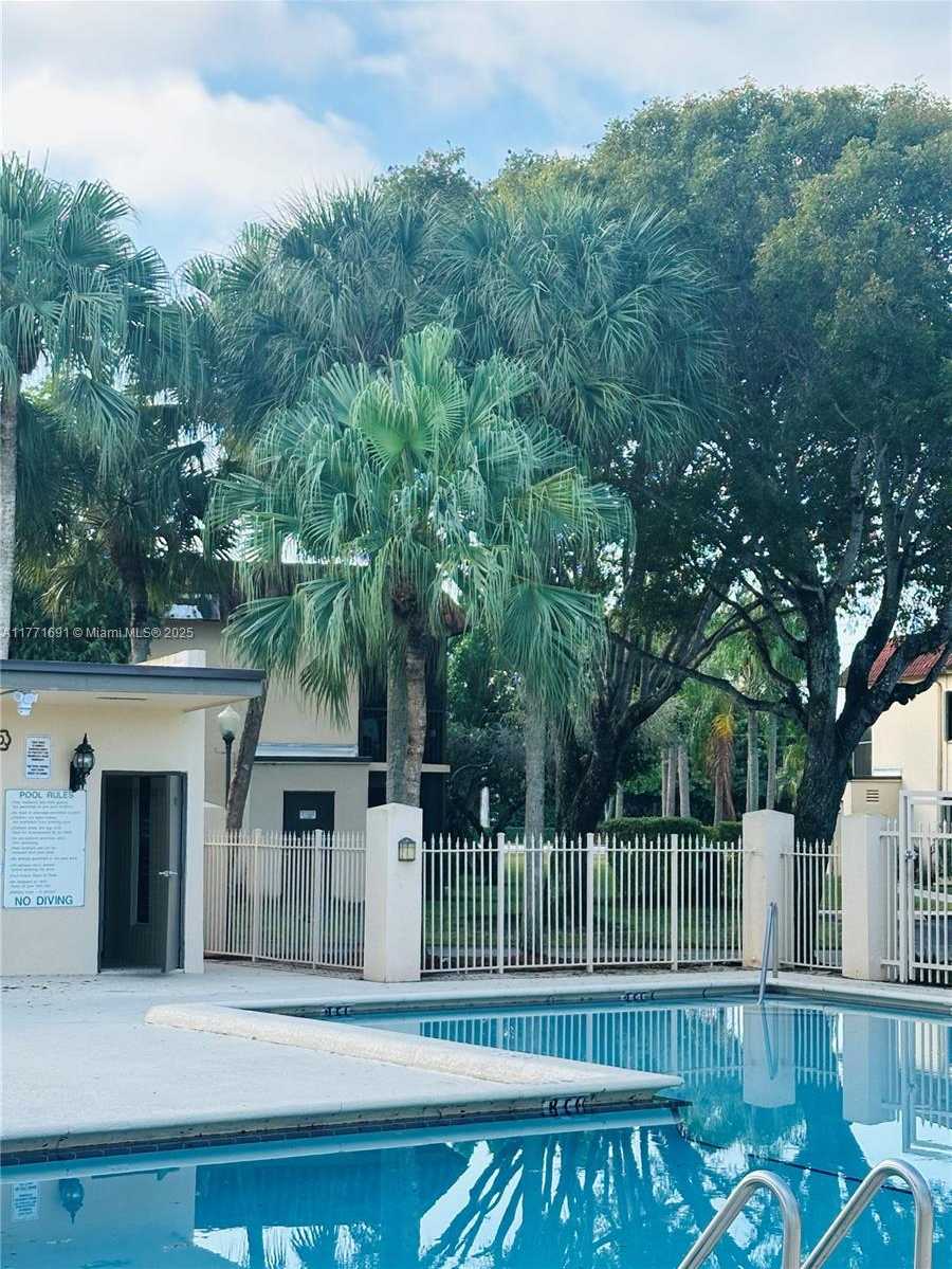 Small Image of 16491 BLATT BLVD #202, Weston Number 21