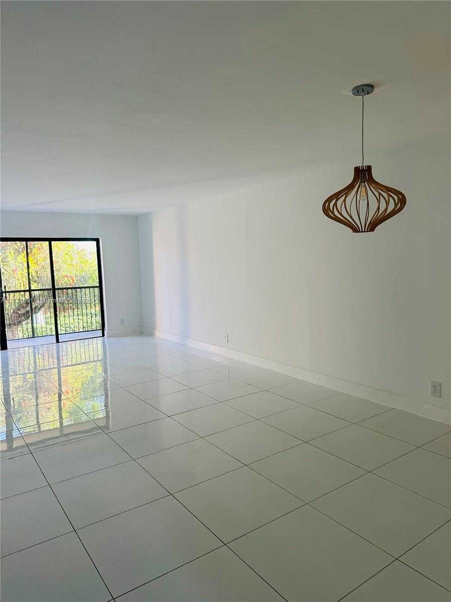 Small Image of 16491 BLATT BLVD #202, Weston Number 25