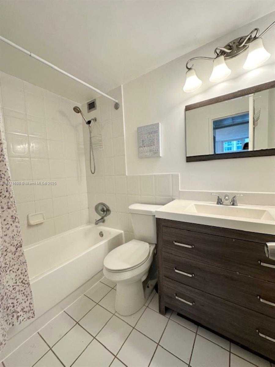Small Image of 3505 SOUTH OCEAN DR #419, Hollywood Number 15