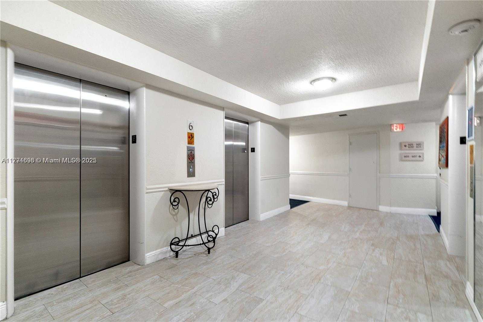 Small Image of 3505 SOUTH OCEAN DR #419, Hollywood Number 17