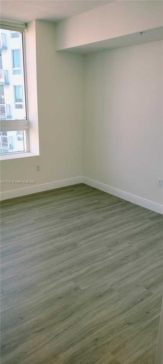 Small Image of 1900 NORTH BAYSHORE DR #3511, Miami Number 12
