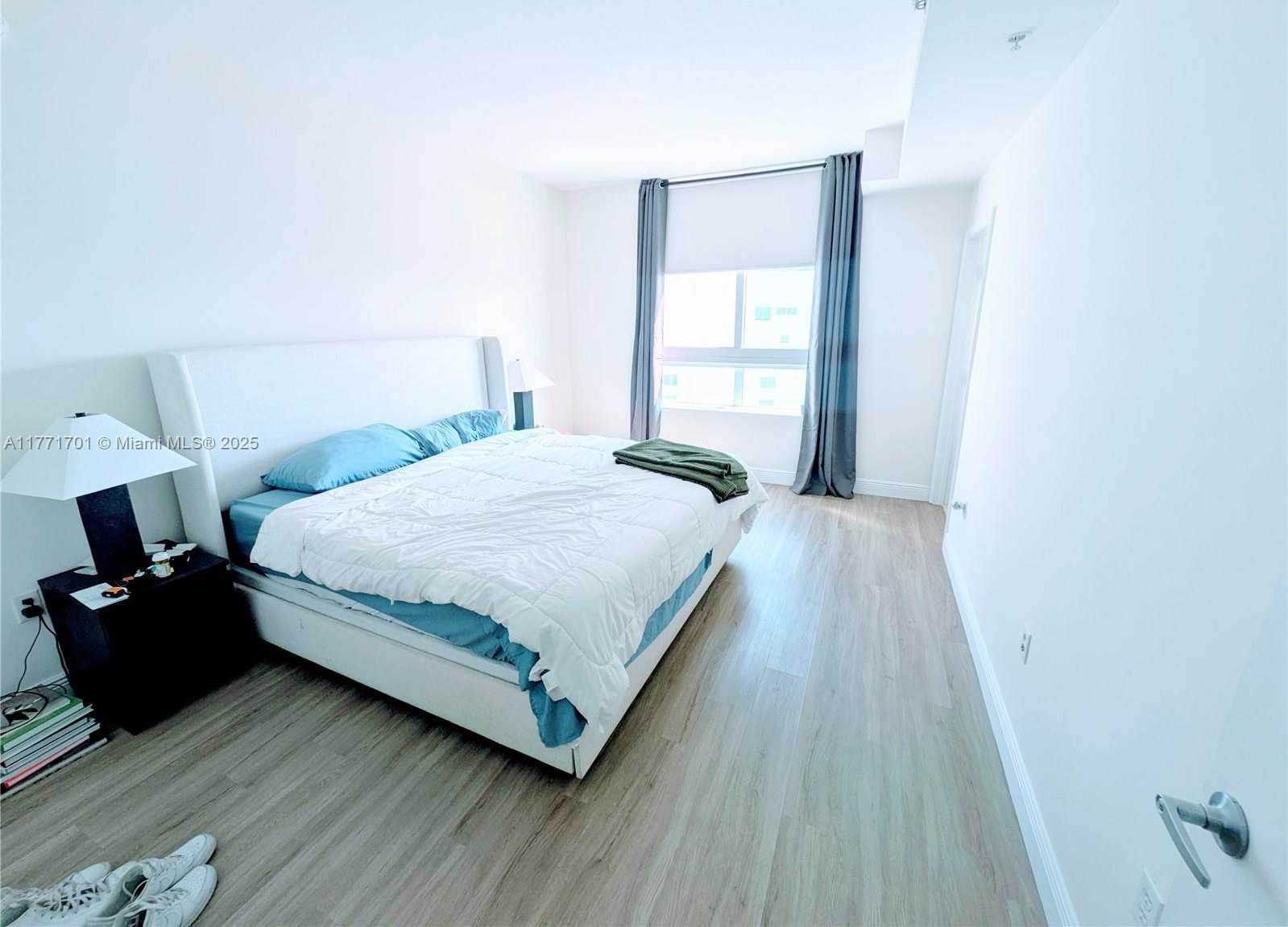 Small Image of 1900 NORTH BAYSHORE DR #3511, Miami Number 47