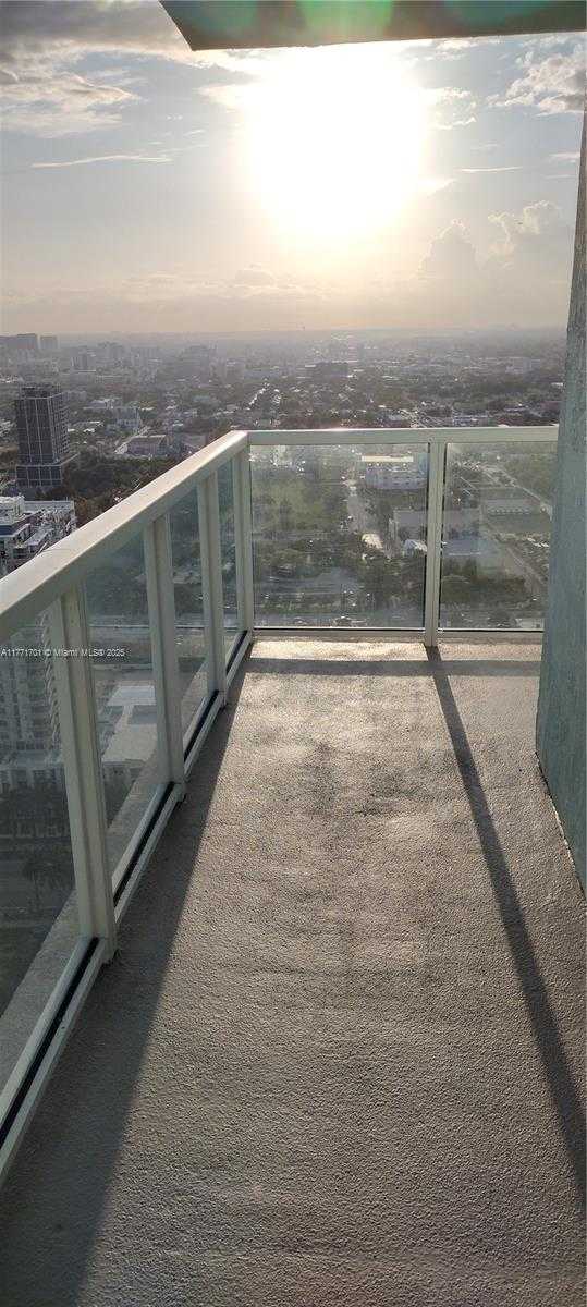 Small Image of 1900 NORTH BAYSHORE DR #3511, Miami Number 6