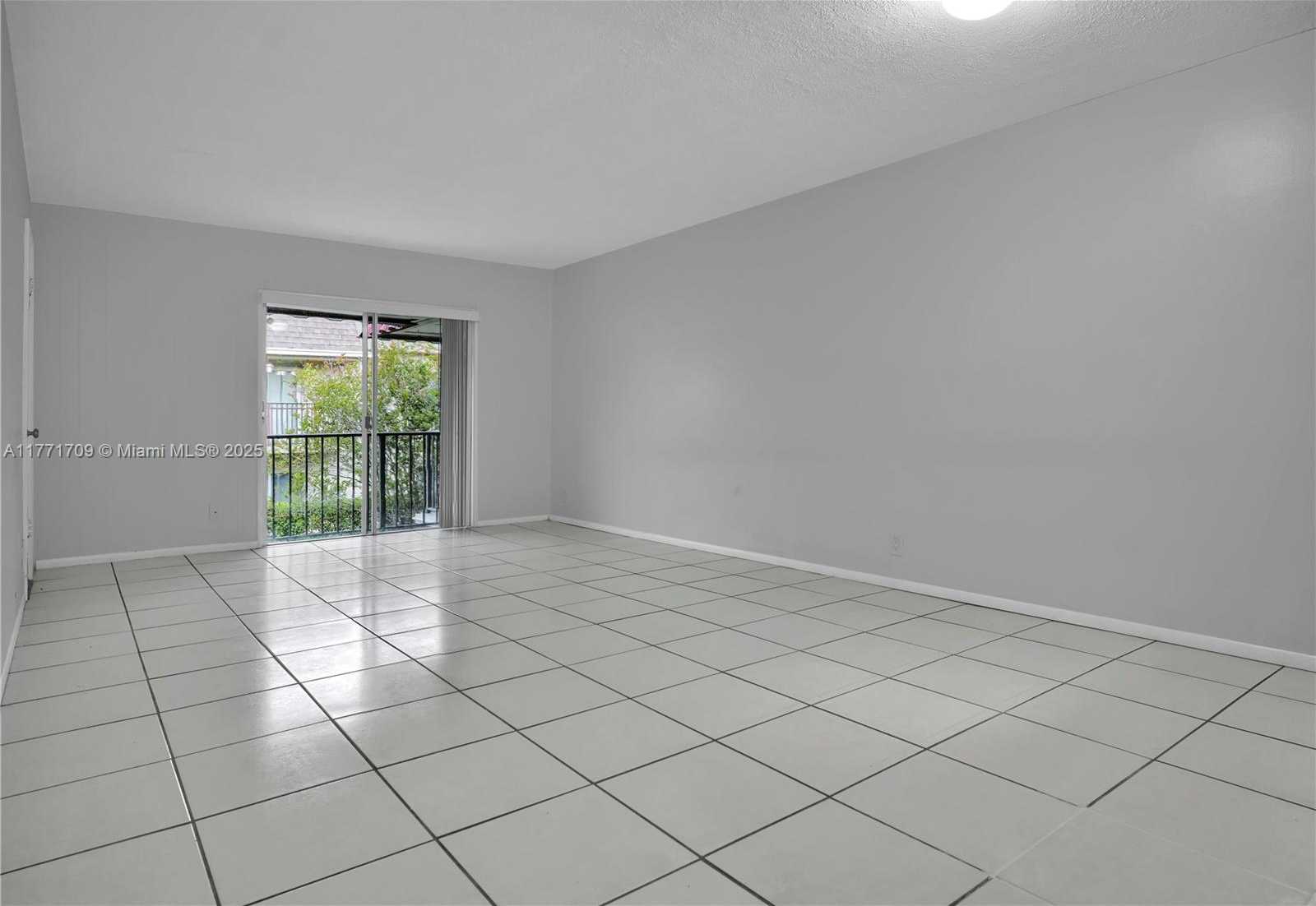 Small Image of 6711 NORTH KENDALL DR #510, Pinecrest Number 6
