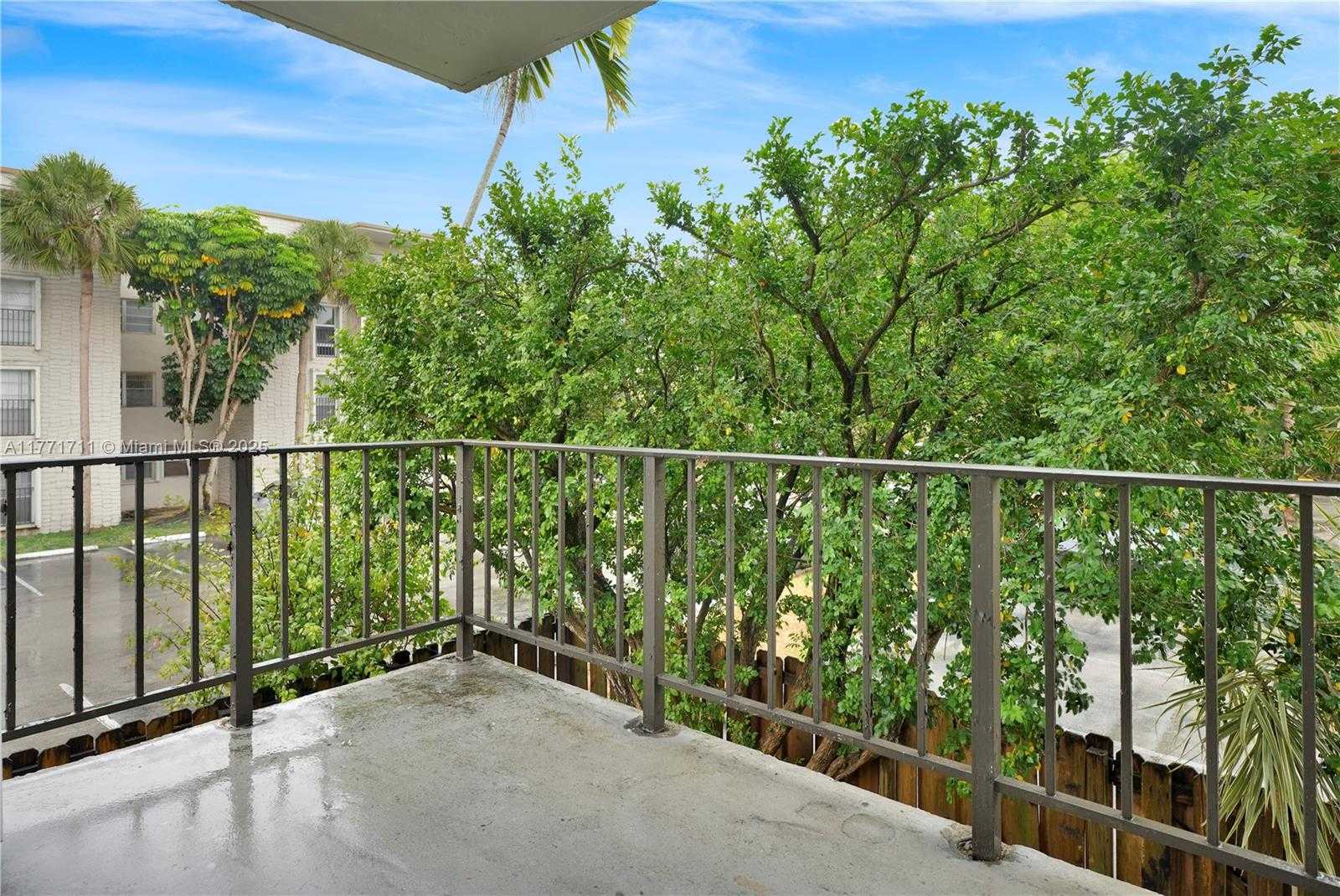 Small Image of 6886 NORTH KENDALL DR #D208, Pinecrest Number 15
