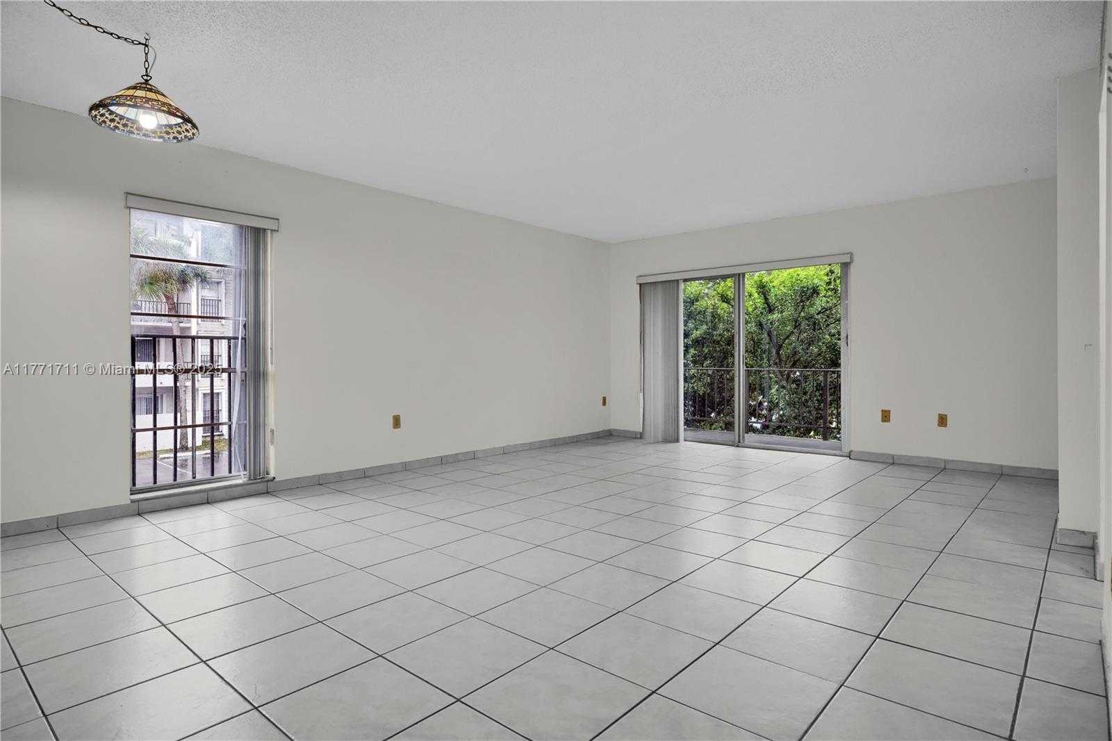 Small Image of 6886 NORTH KENDALL DR #D208, Pinecrest Number 5