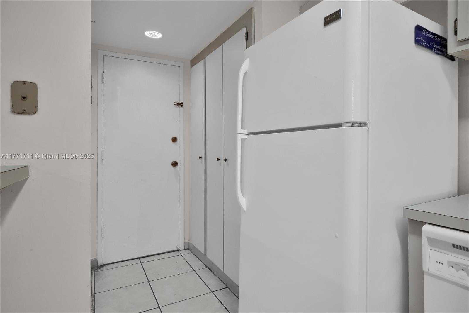 Small Image of 6886 NORTH KENDALL DR #D208, Pinecrest Number 6