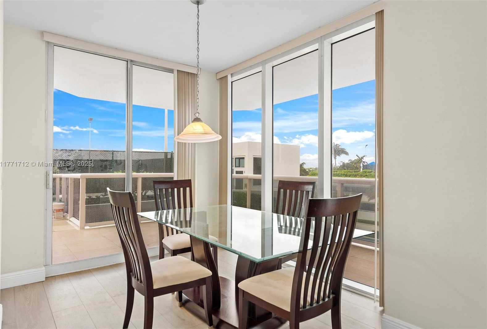 Small Image of 4775 COLLINS AVE #507, Miami Beach Number 10