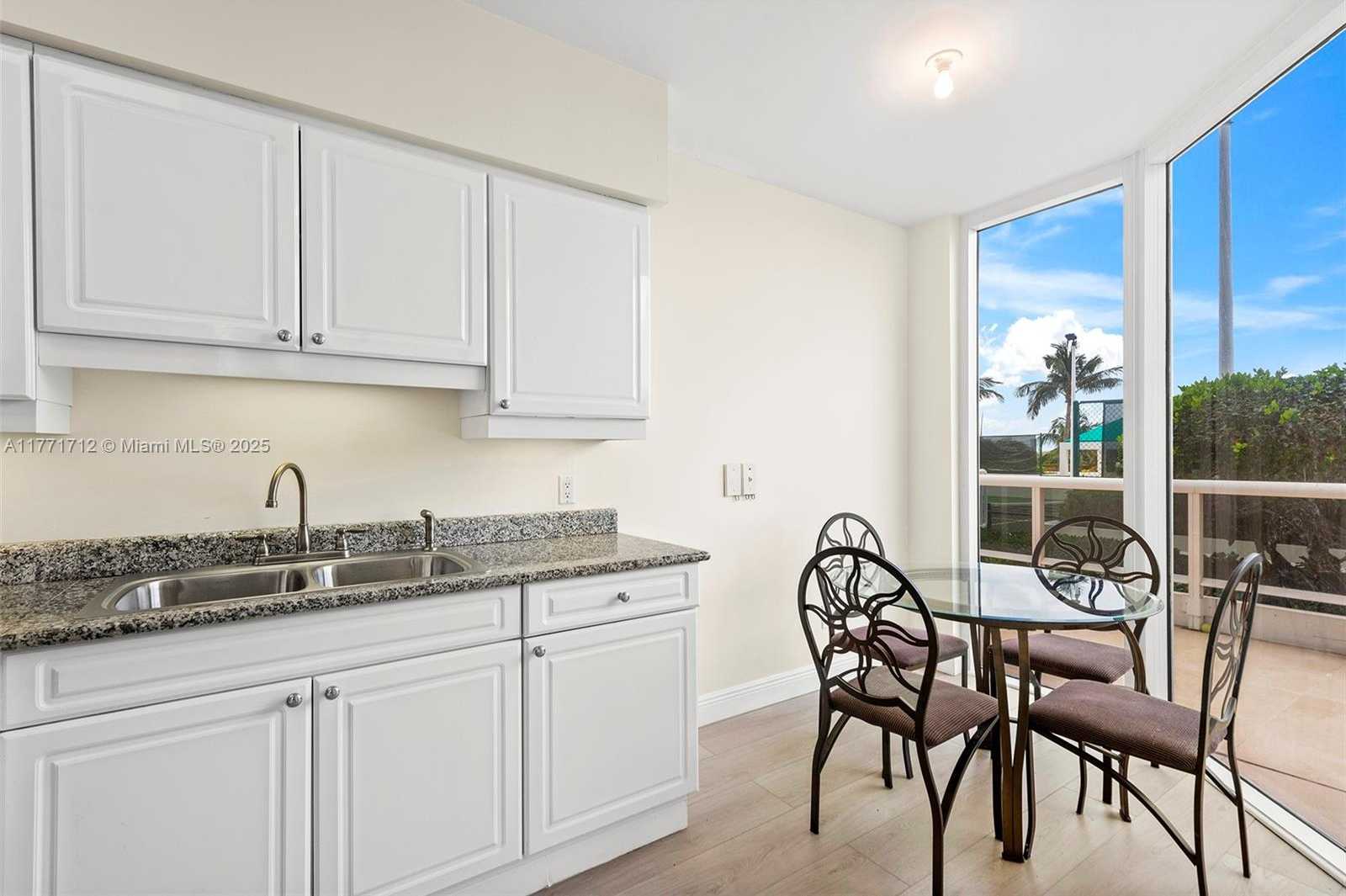 Small Image of 4775 COLLINS AVE #507, Miami Beach Number 12