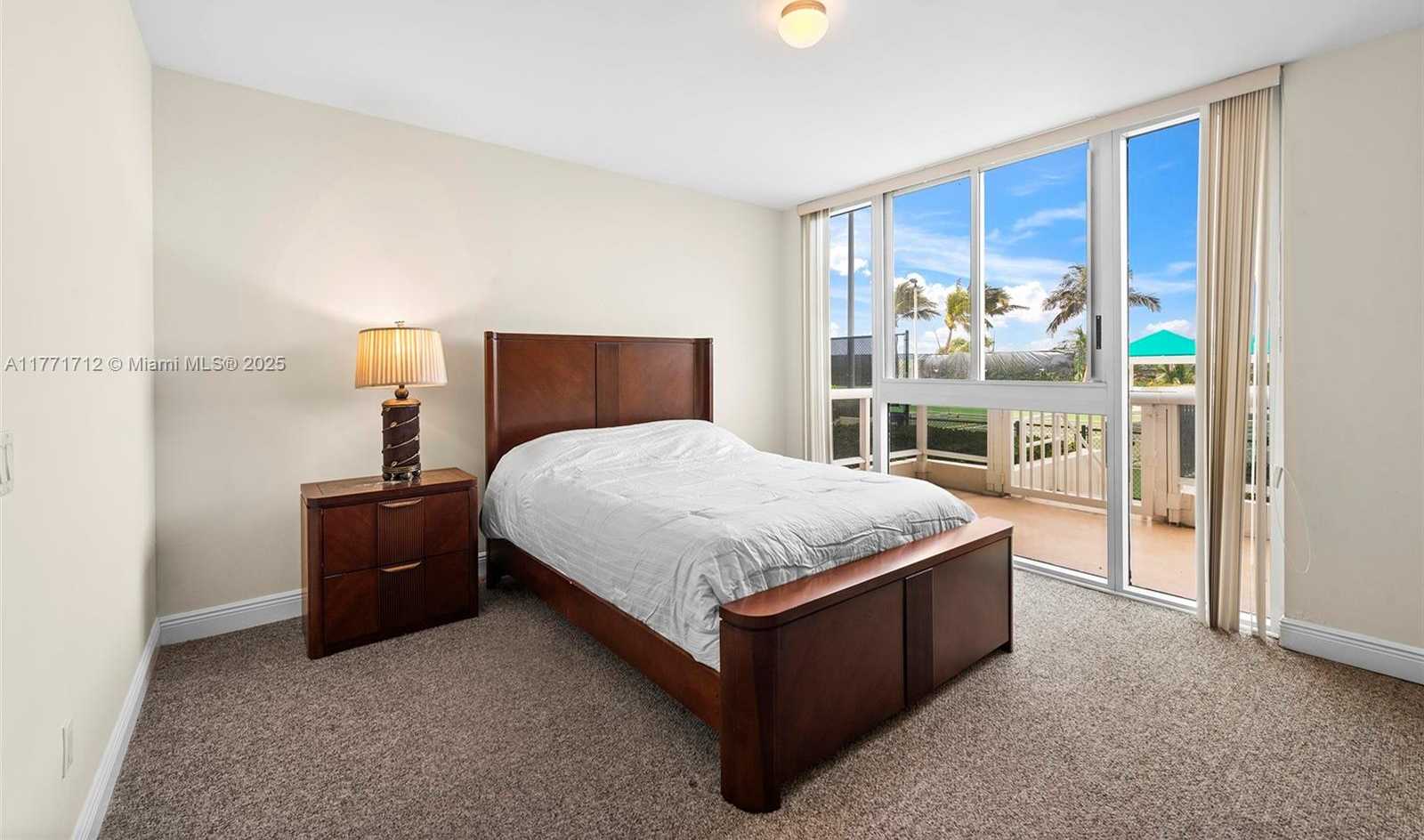 Small Image of 4775 COLLINS AVE #507, Miami Beach Number 16