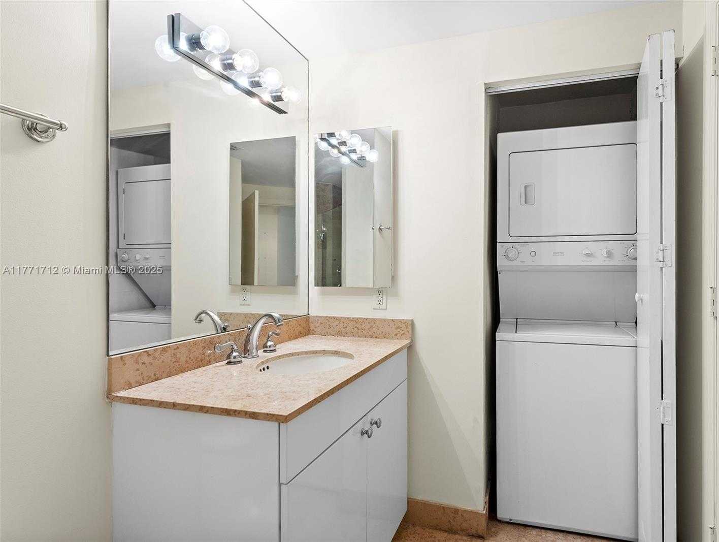 Small Image of 4775 COLLINS AVE #507, Miami Beach Number 51