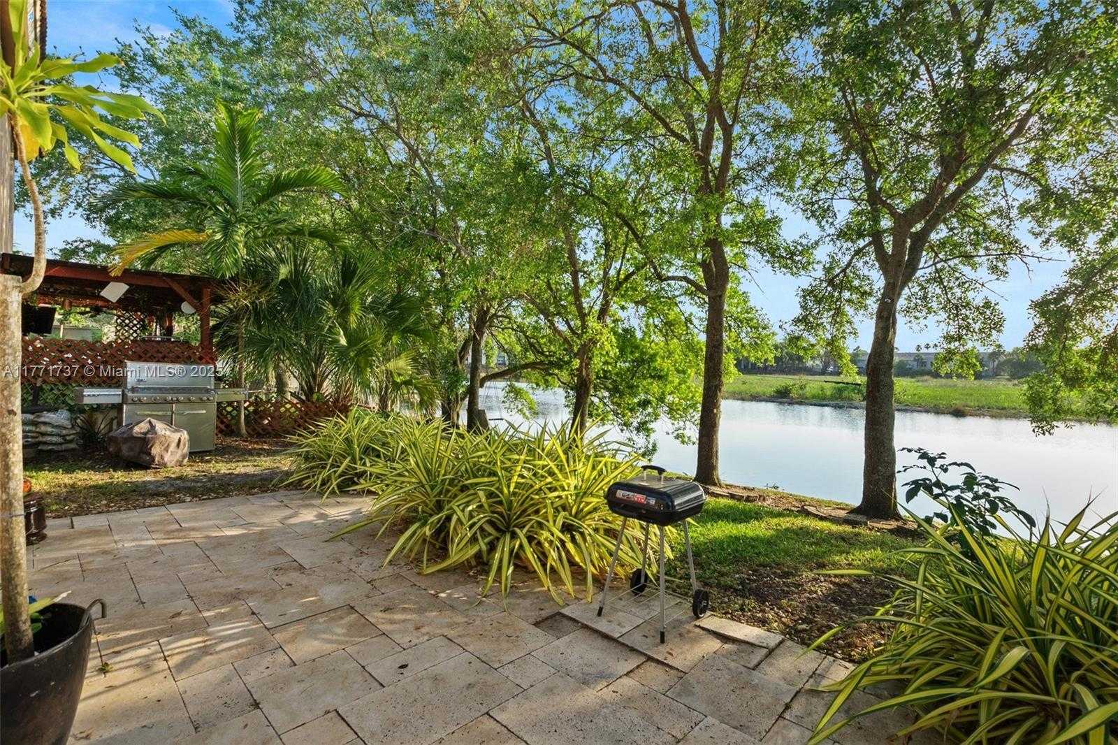 Small Image of 518 NORTH WEST 130TH WAY, Pembroke Pines Number 23