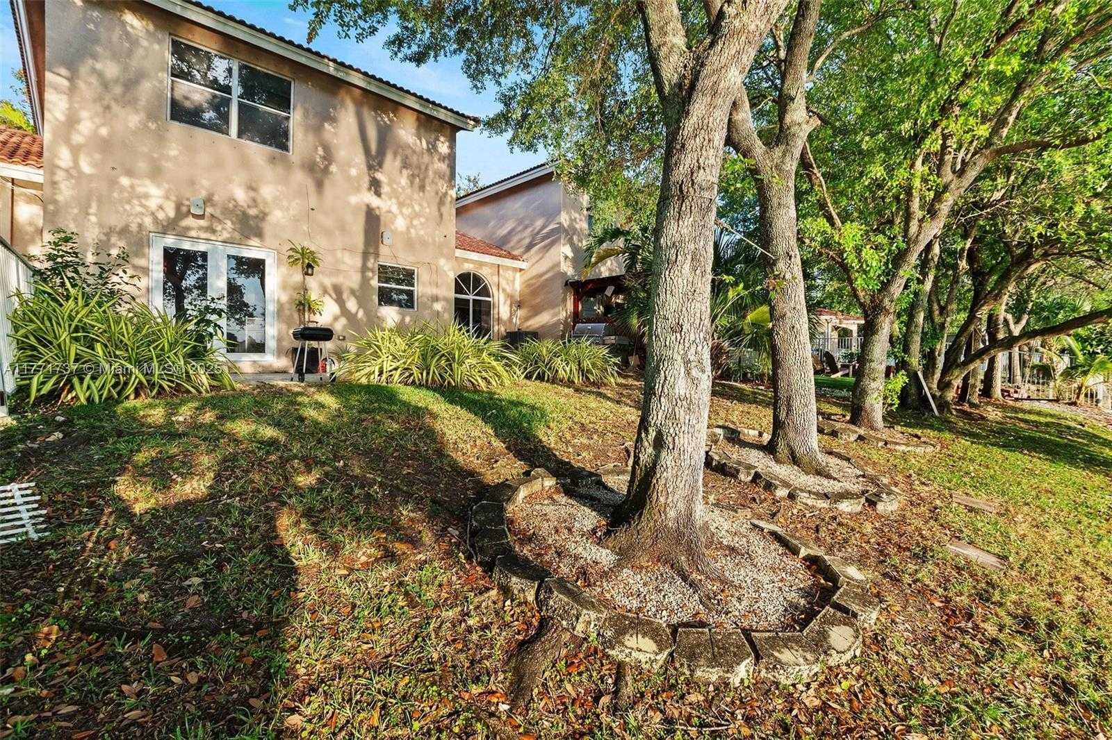 Small Image of 518 NORTH WEST 130TH WAY, Pembroke Pines Number 24