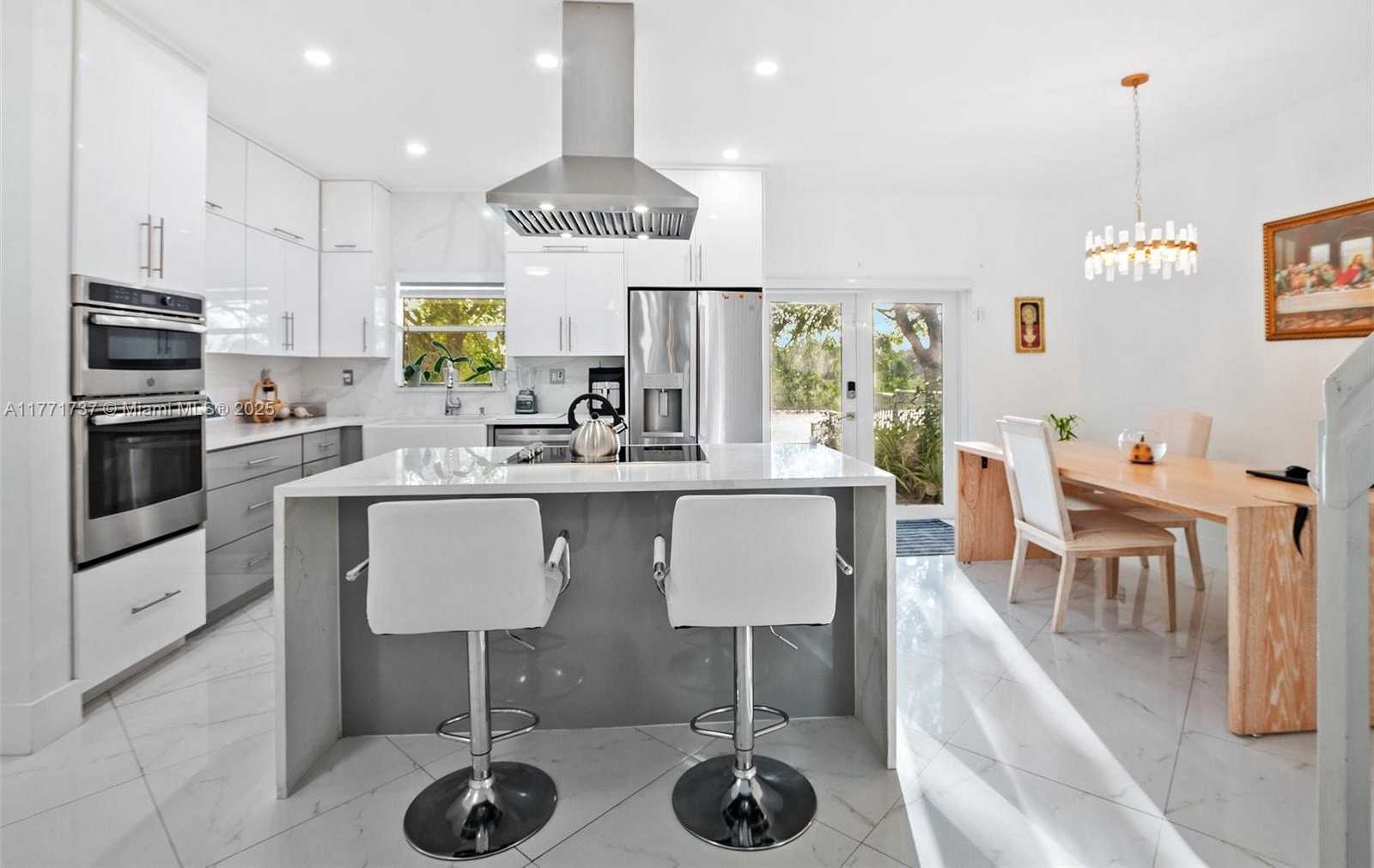 Small Image of 518 NORTH WEST 130TH WAY, Pembroke Pines Number 6