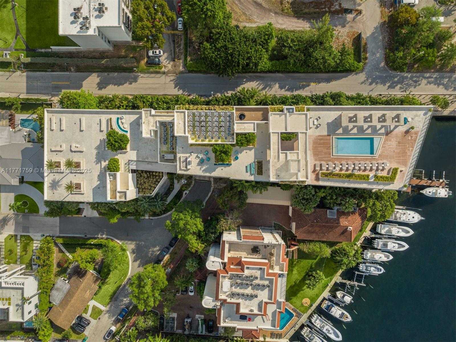 Small Image of 3581 EAST GLENCOE ST #302, Miami Number 10