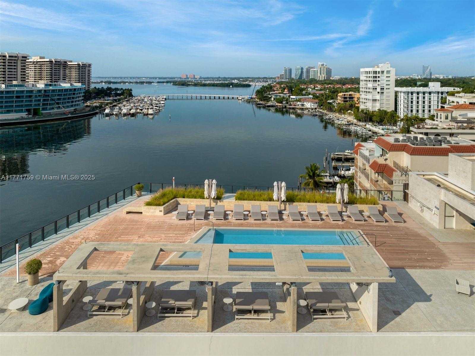 Small Image of 3581 EAST GLENCOE ST #302, Miami Number 15