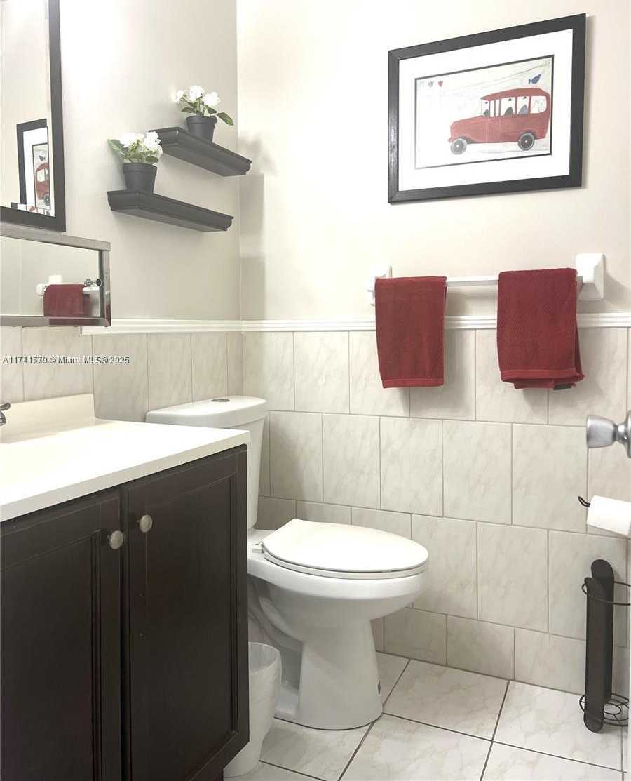 Small Image of 5300 WASHINGTON ST #H237, Hollywood Number 6