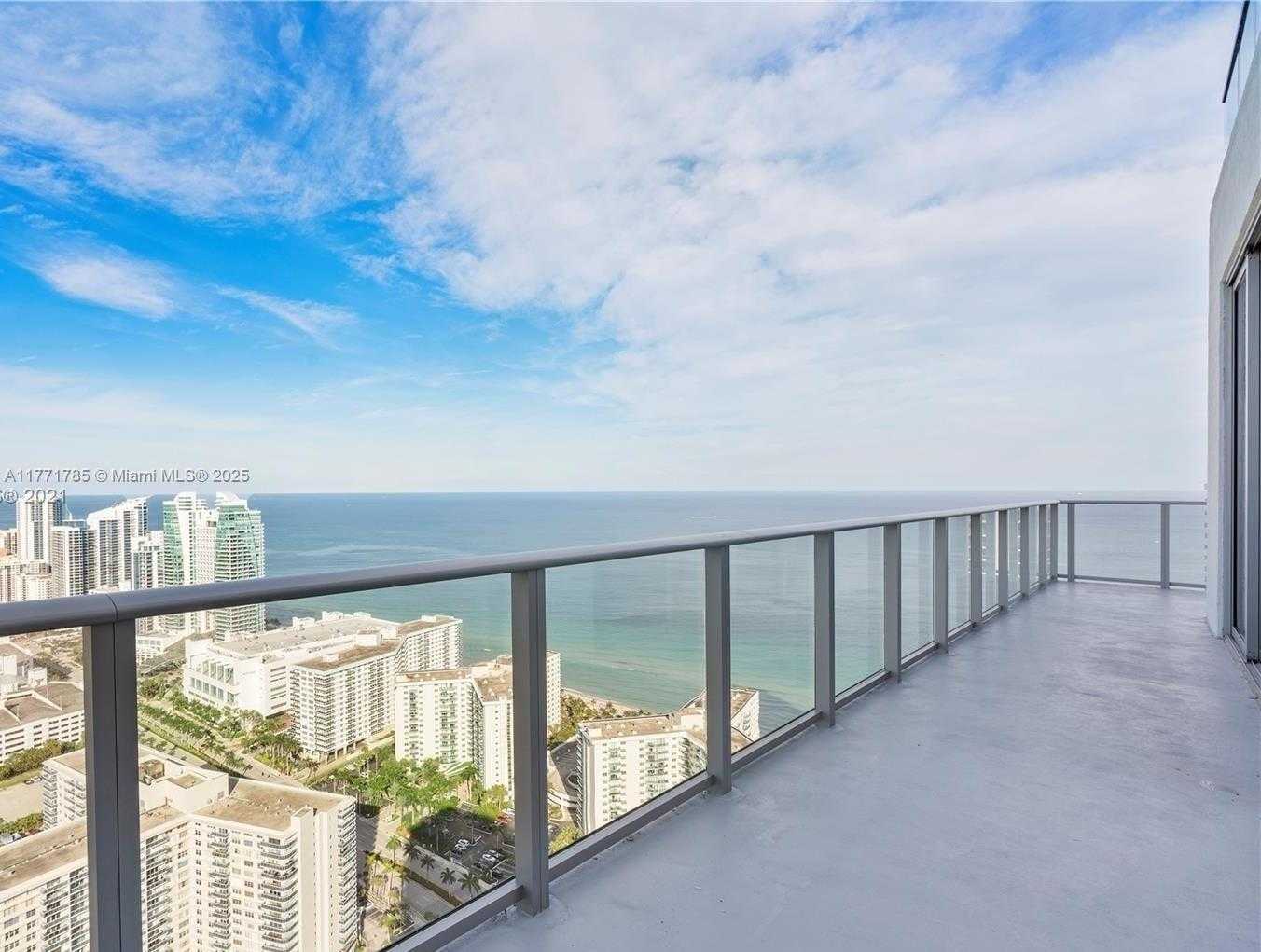 Small Image of 4010 SOUTH OCEAN DR #T4301, Hollywood Number 3