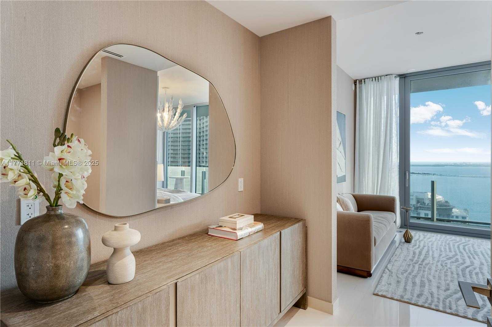 Small Image of 300 BISCAYNE BLVD WAY #4101, Miami Number 16