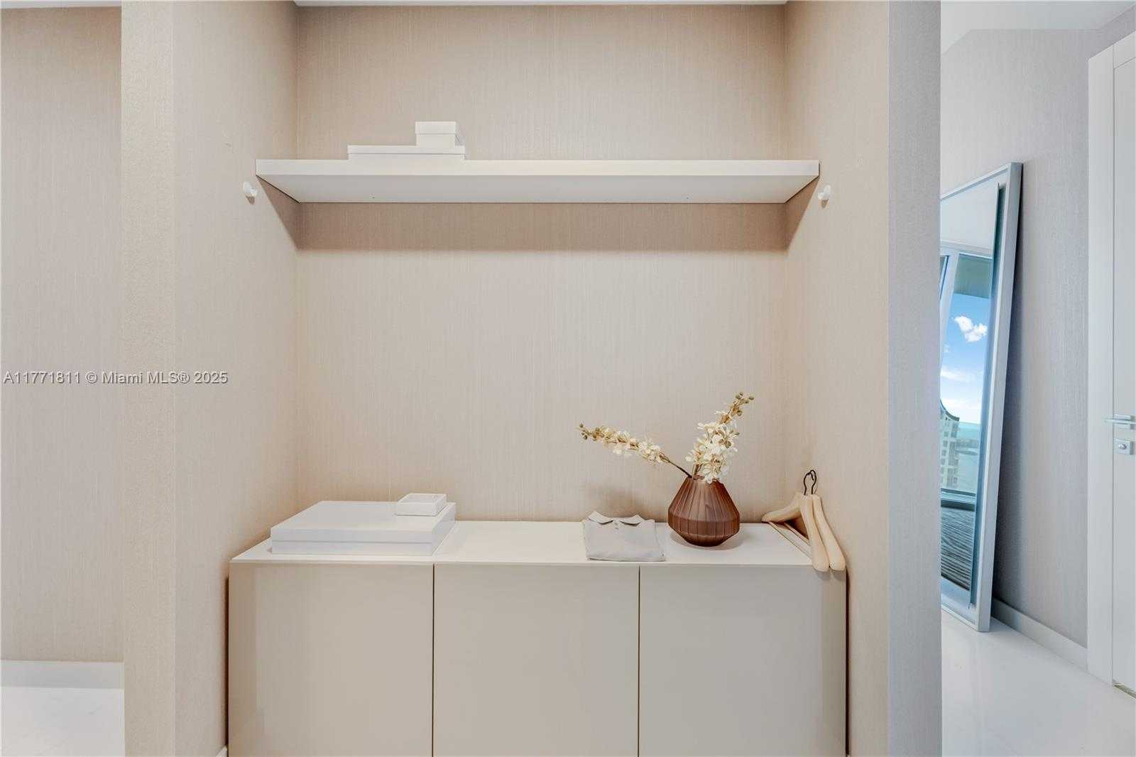 Small Image of 300 BISCAYNE BLVD WAY #4101, Miami Number 25