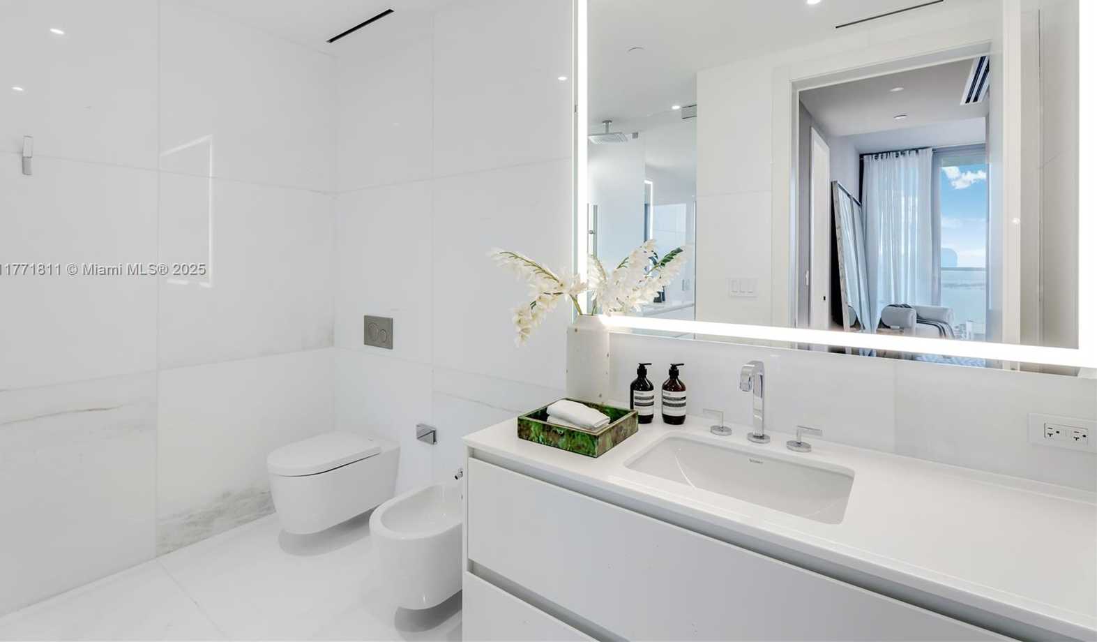 Small Image of 300 BISCAYNE BLVD WAY #4101, Miami Number 28