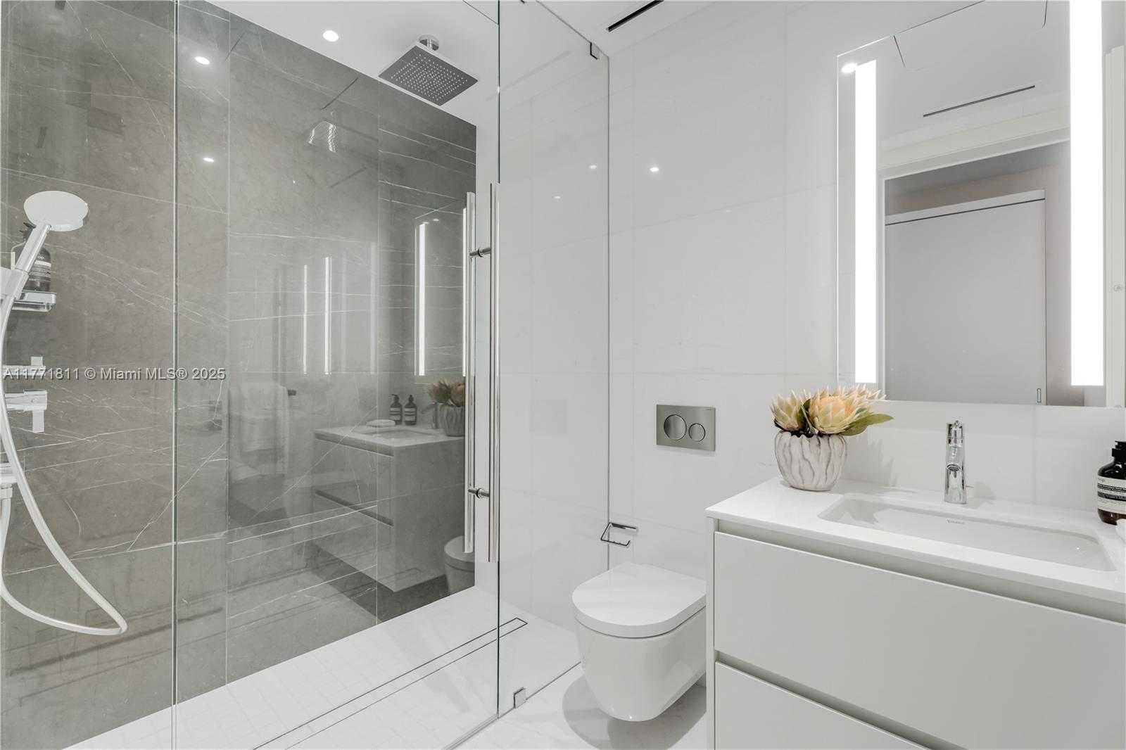 Small Image of 300 BISCAYNE BLVD WAY #4101, Miami Number 30