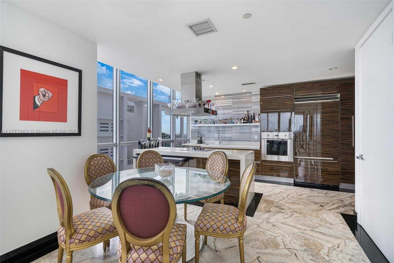 Small Image of 1100 BISCAYNE BLVD #4901, Miami Number 14