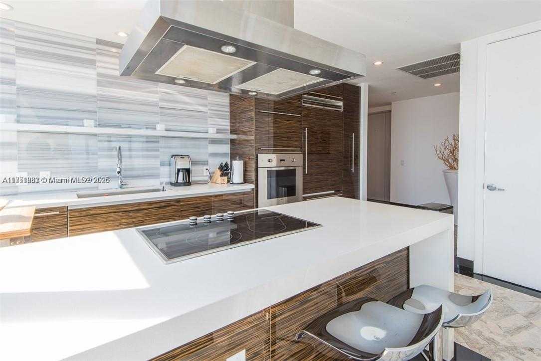 Small Image of 1100 BISCAYNE BLVD #4901, Miami Number 20