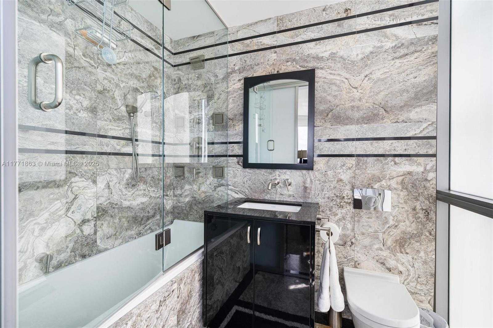 Small Image of 1100 BISCAYNE BLVD #4901, Miami Number 27