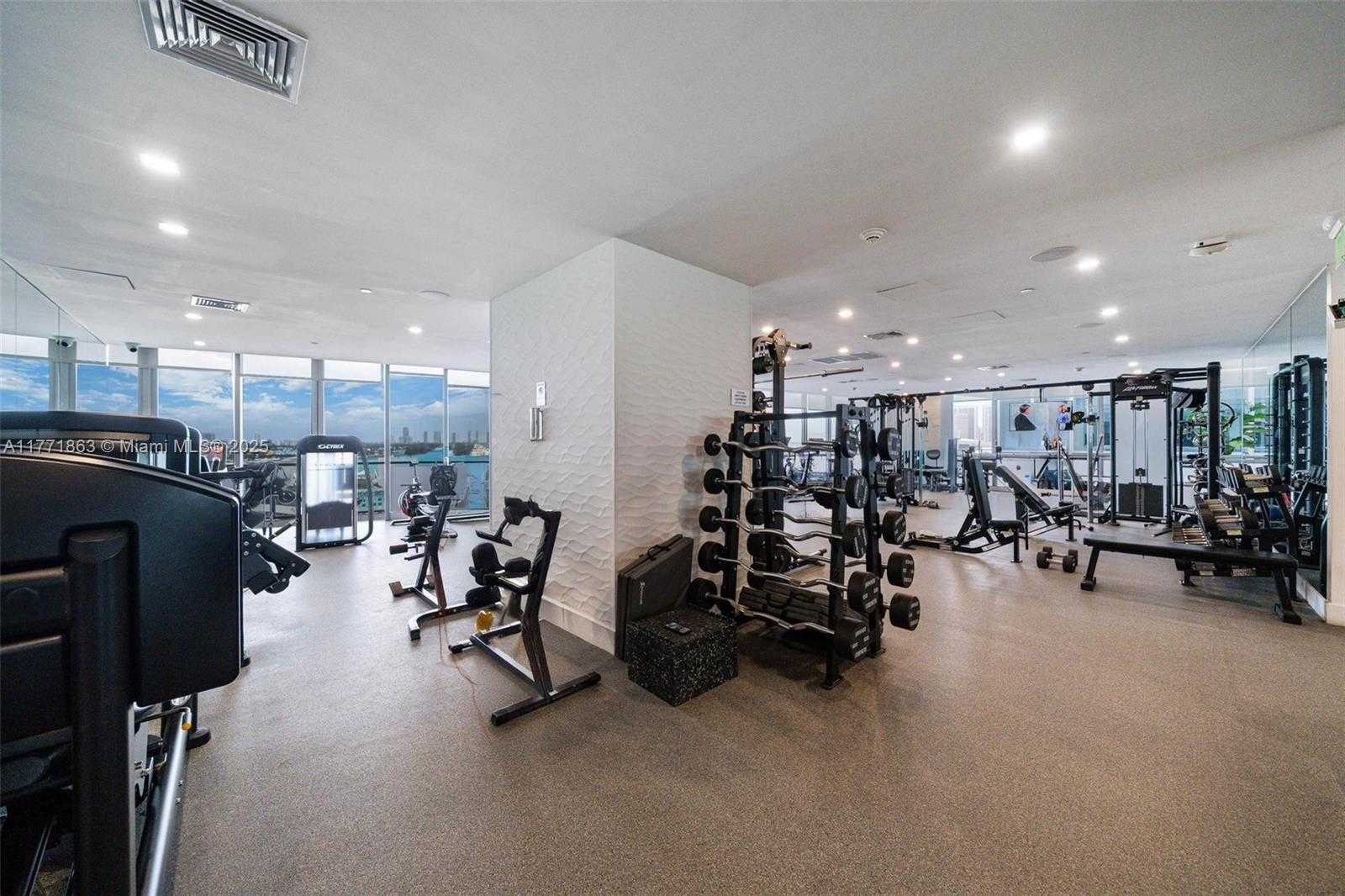 Small Image of 1100 BISCAYNE BLVD #4901, Miami Number 58