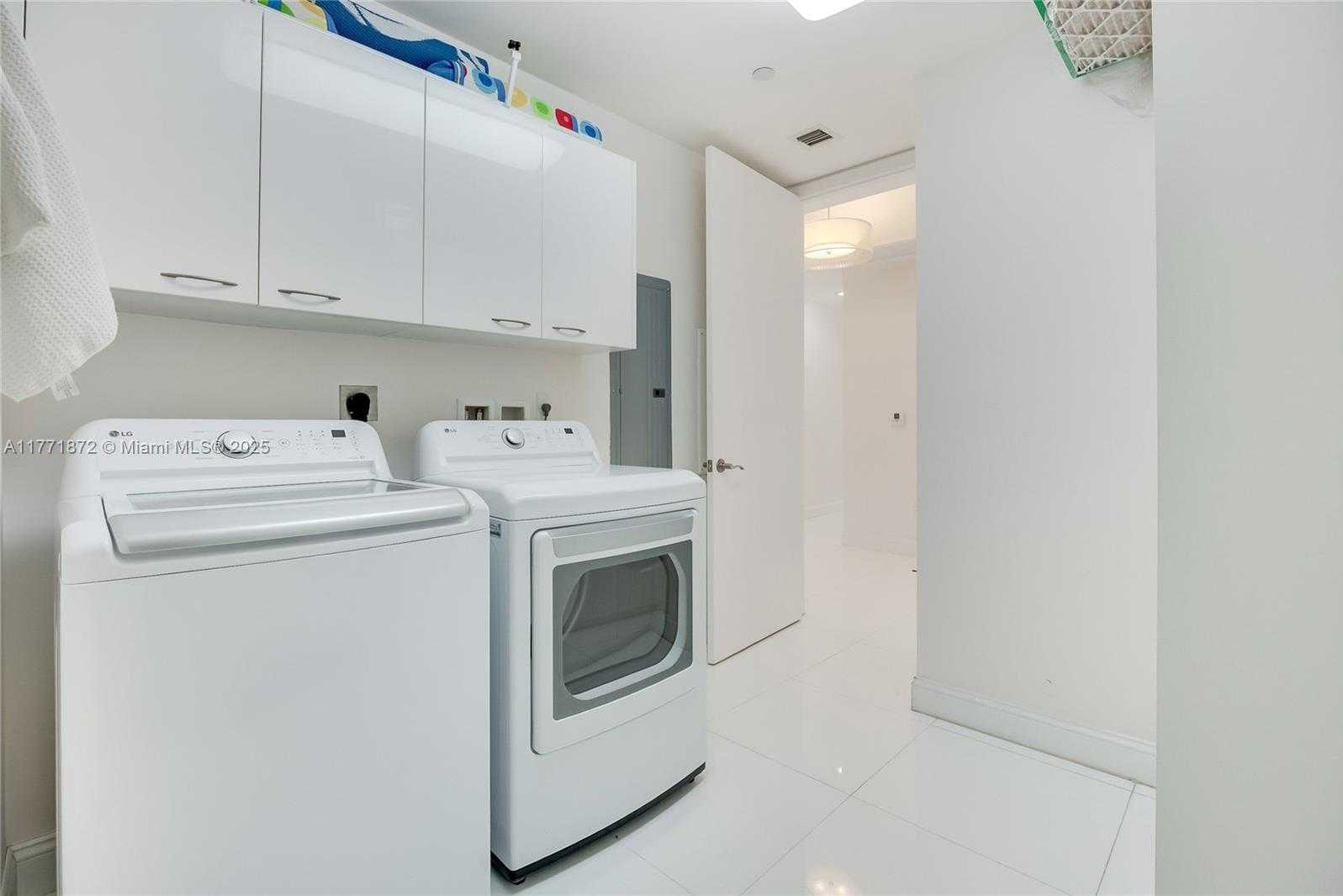 Small Image of 15811 COLLINS AVE #2101, Sunny Isles Beach Number 23