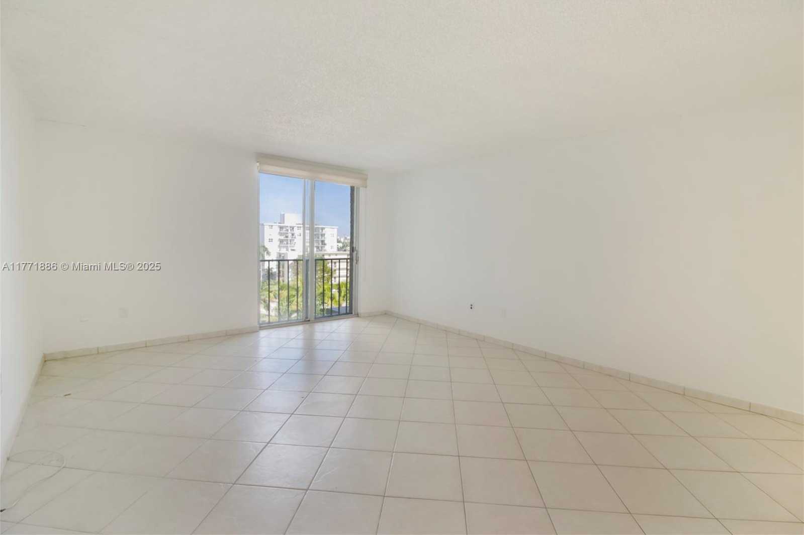 Small Image of 800 WEST AVE #705, Miami Beach Number 9
