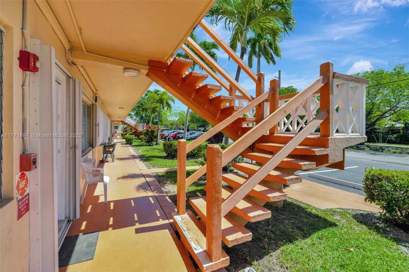 Small Image of 1012 SOUTH WEST 11TH ST #20N, Hallandale Beach Number 11