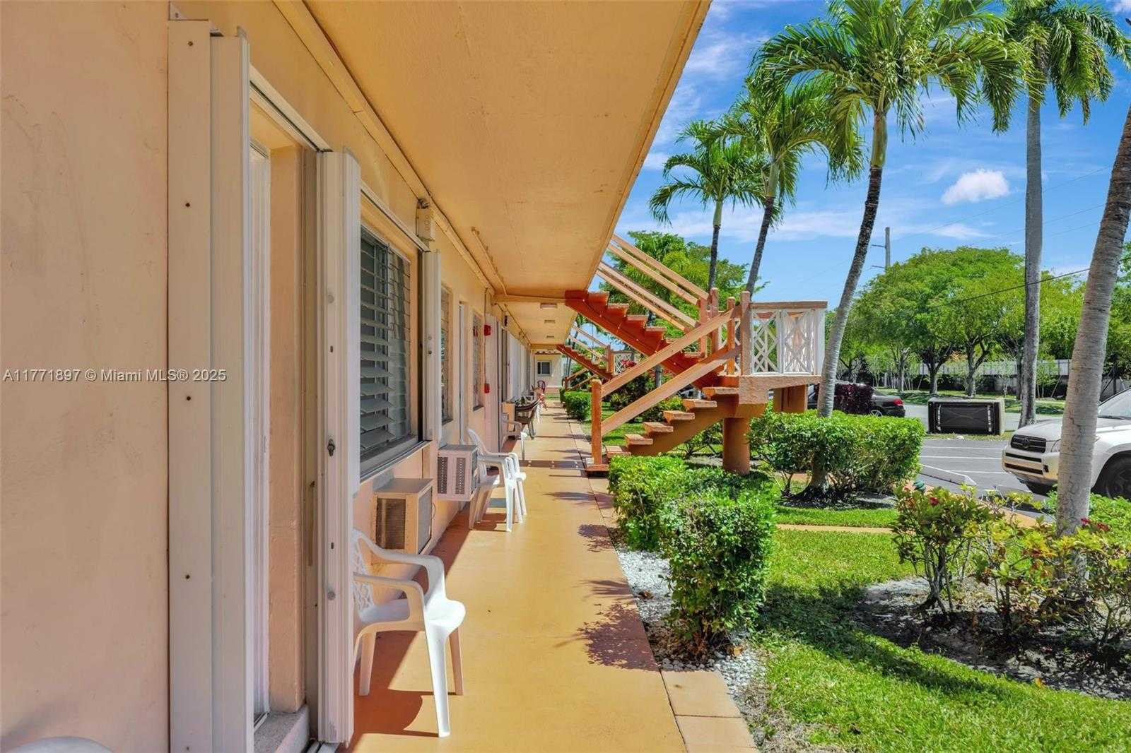 Small Image of 1012 SOUTH WEST 11TH ST #20N, Hallandale Beach Number 18