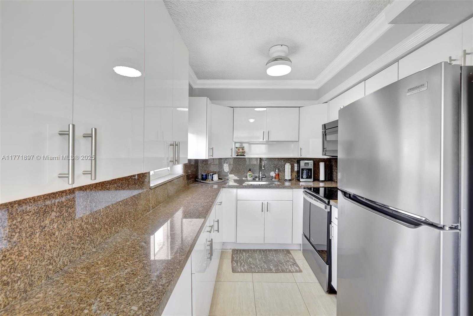 Small Image of 1012 SOUTH WEST 11TH ST #20N, Hallandale Beach Number 29