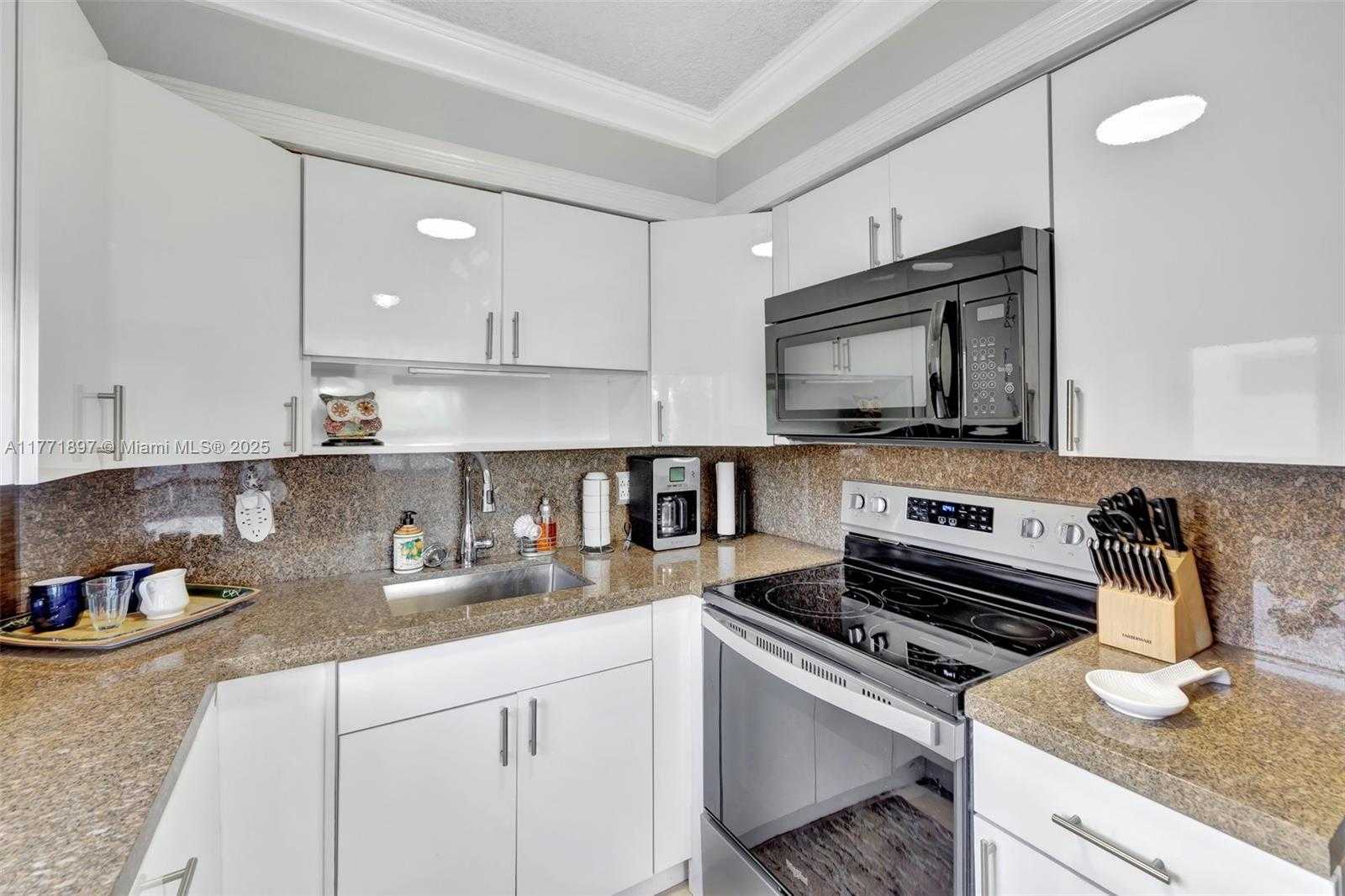 Small Image of 1012 SOUTH WEST 11TH ST #20N, Hallandale Beach Number 5