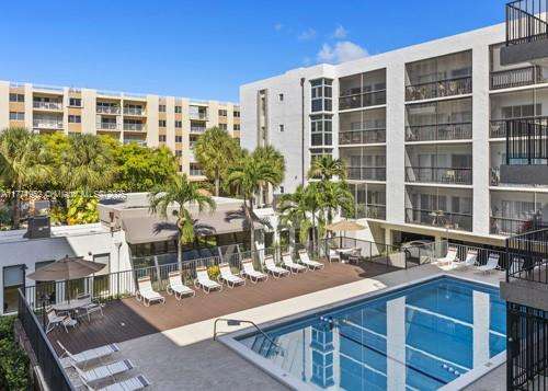 Small Image of 201 178TH DR #422, Sunny Isles Beach Number 2