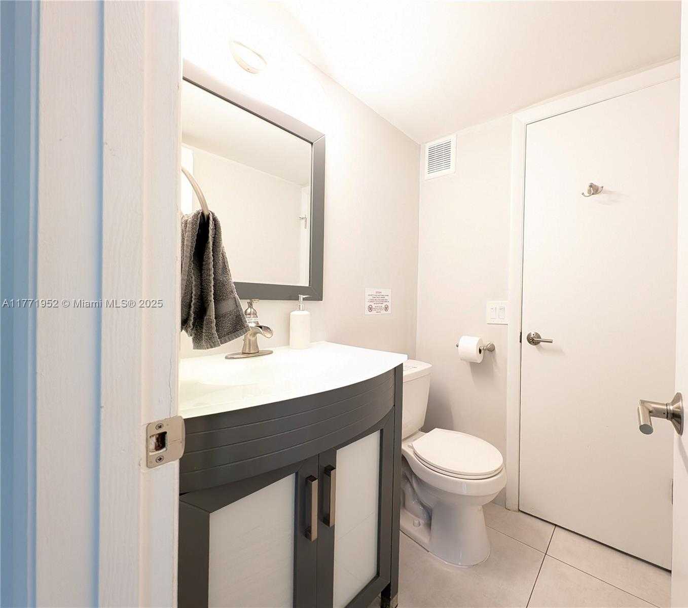 Small Image of 201 178TH DR #422, Sunny Isles Beach Number 33