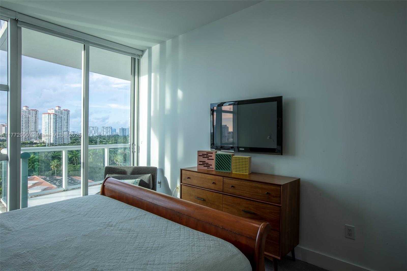Small Image of 3131 NORTH EAST 188TH ST #2-1002, Aventura Number 24