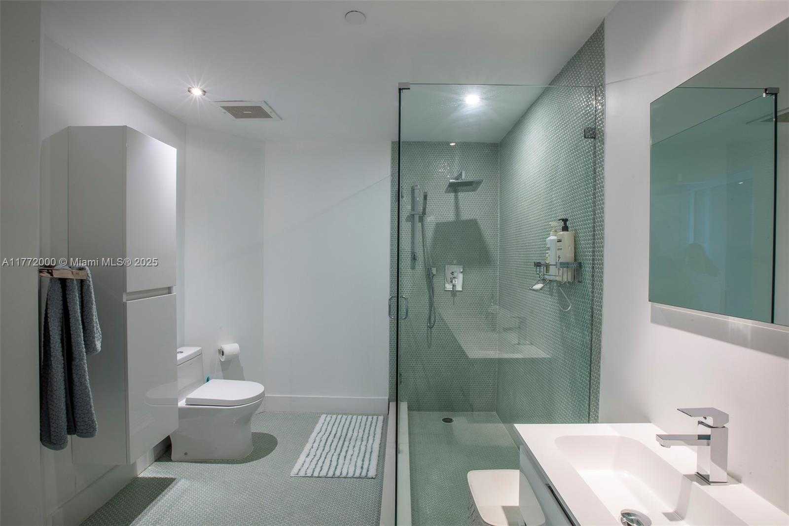 Small Image of 3131 NORTH EAST 188TH ST #2-1002, Aventura Number 27