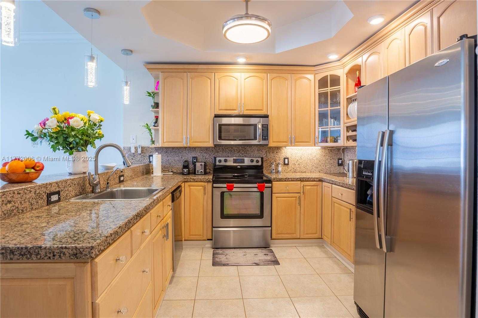 Small Image of 3725 SOUTH OCEAN DR #PH18, Hollywood Number 10