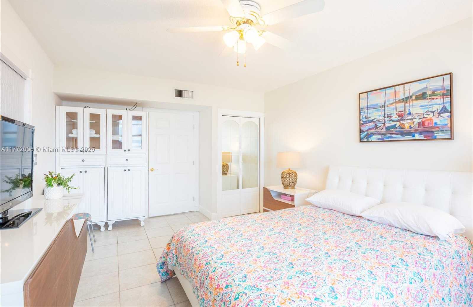 Small Image of 3725 SOUTH OCEAN DR #PH18, Hollywood Number 18