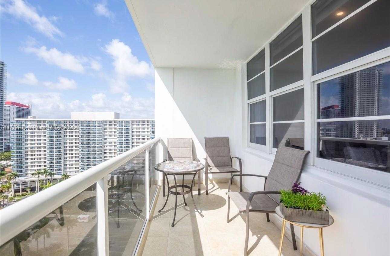 Small Image of 3725 SOUTH OCEAN DR #PH18, Hollywood Number 2