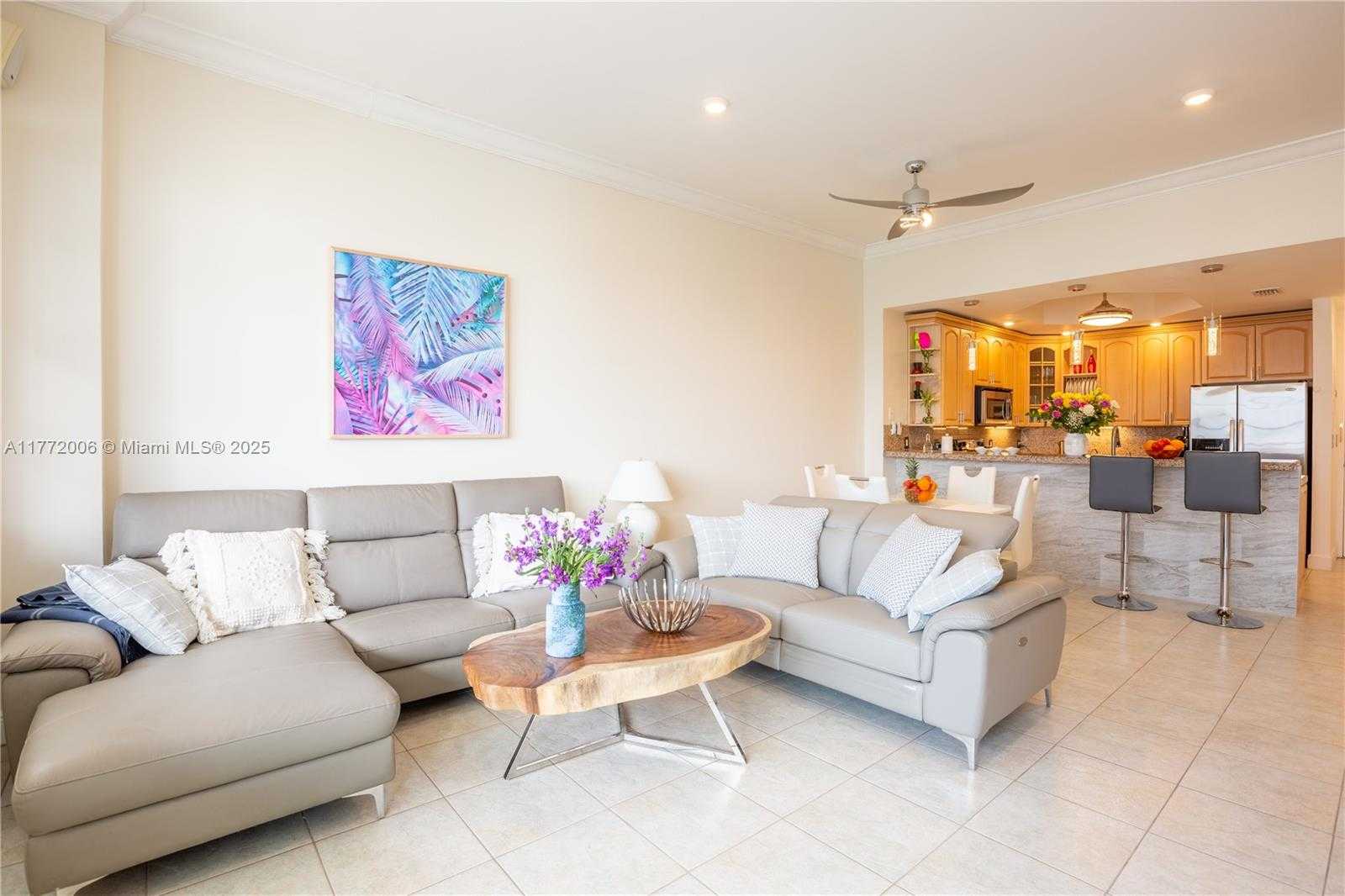 Small Image of 3725 SOUTH OCEAN DR #PH18, Hollywood Number 4