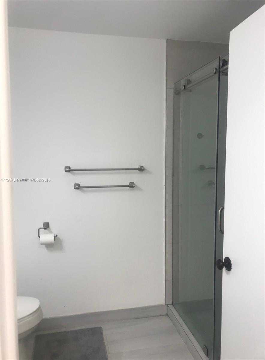 Small Image of 14621 BALGOWAN RD #102-3, Miami Lakes Number 10