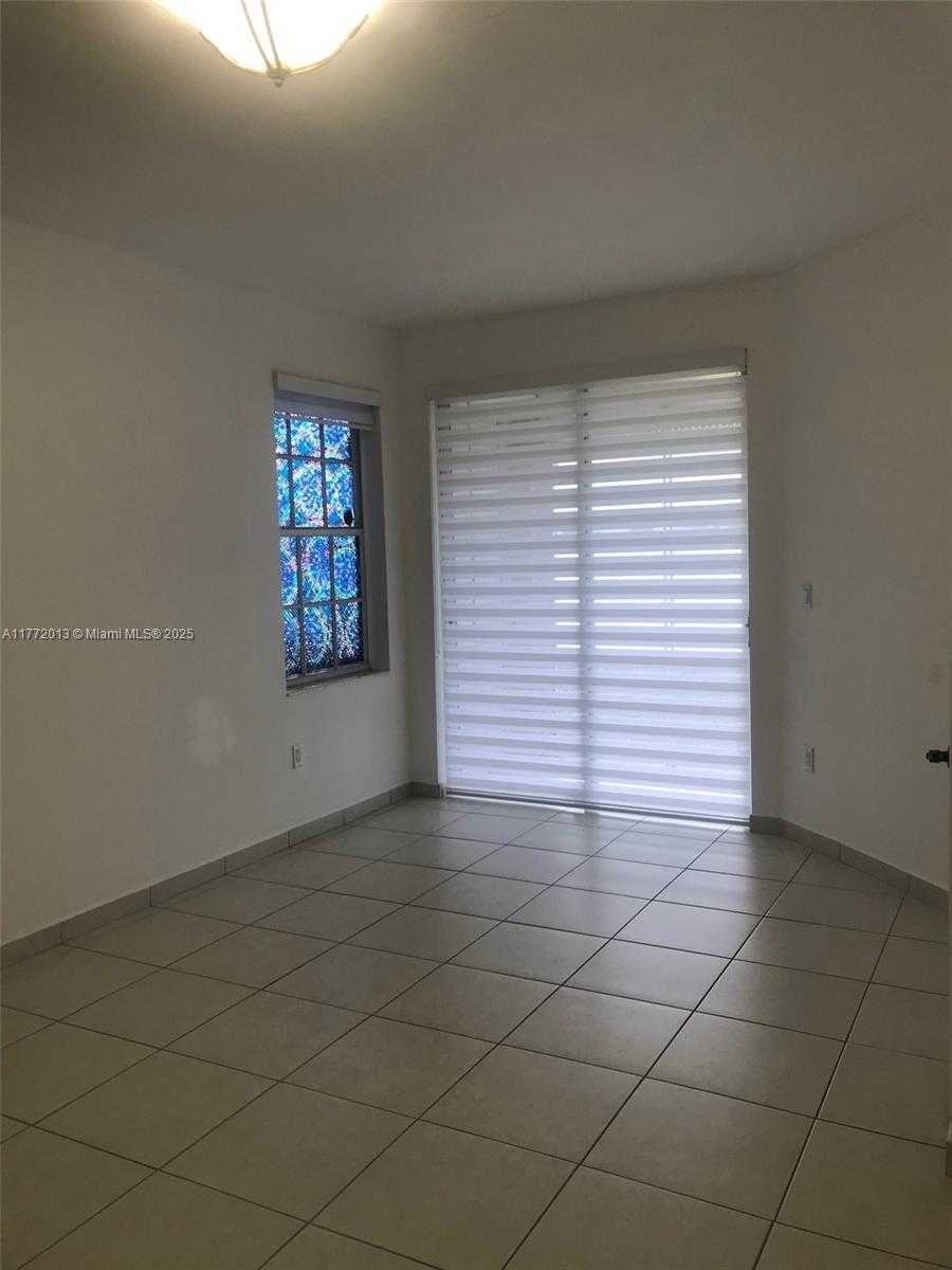 Small Image of 14621 BALGOWAN RD #102-3, Miami Lakes Number 18