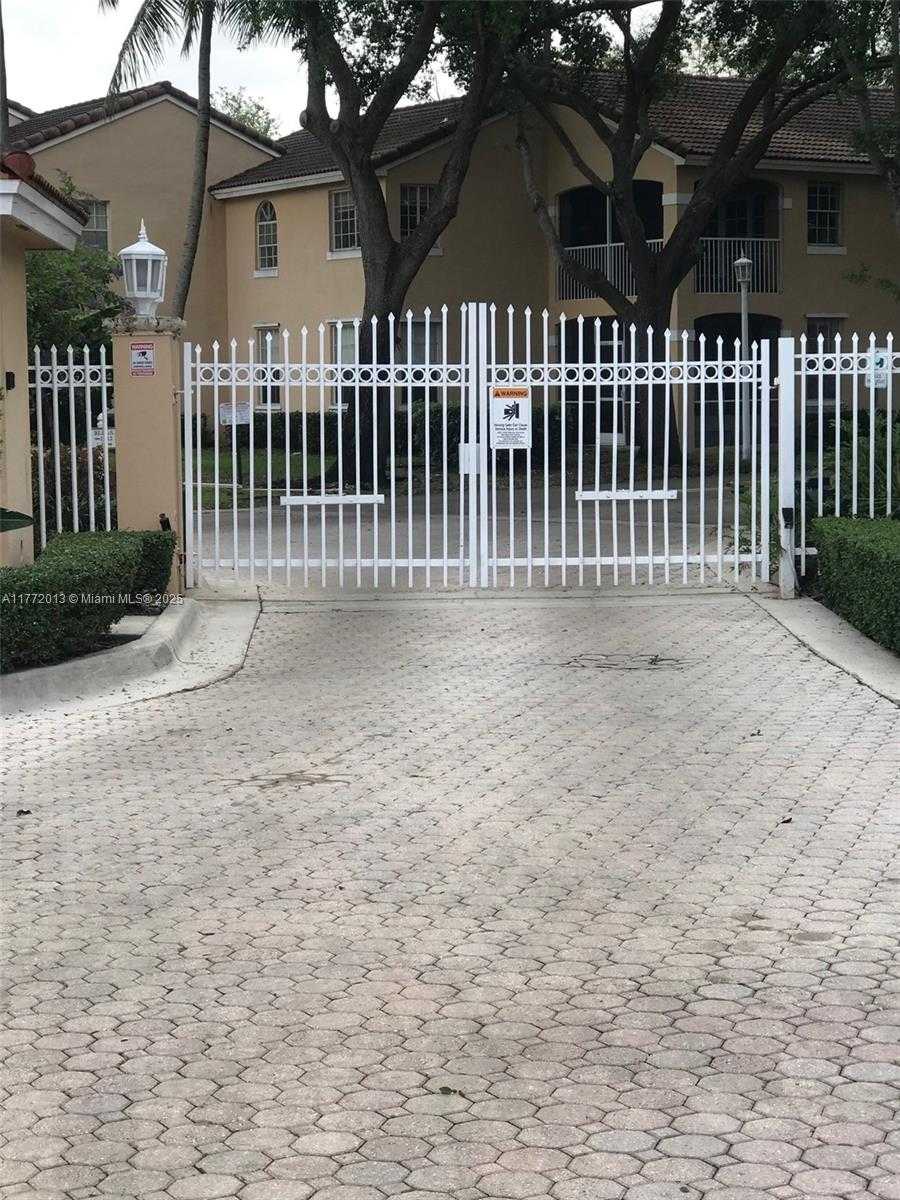 Small Image of 14621 BALGOWAN RD #102-3, Miami Lakes Number 2