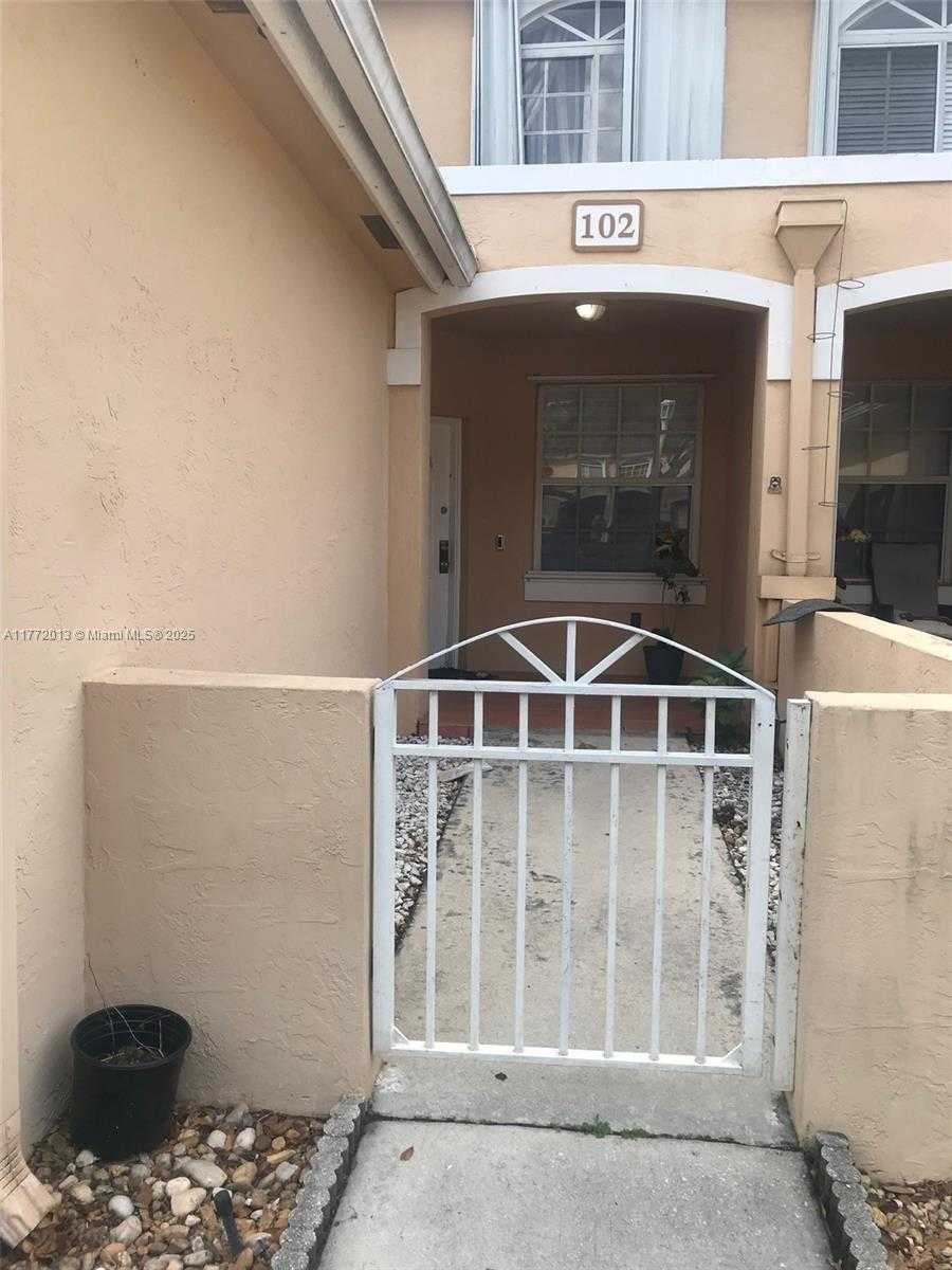 Small Image of 14621 BALGOWAN RD #102-3, Miami Lakes Number 3